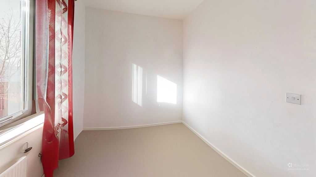 Property photo 3 of 9 Image