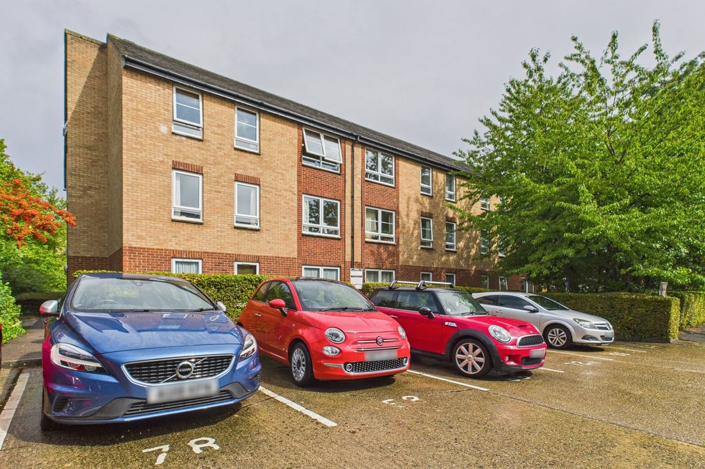 Property photo 1 of 8 Cam02545G0-Pr0478-Still001