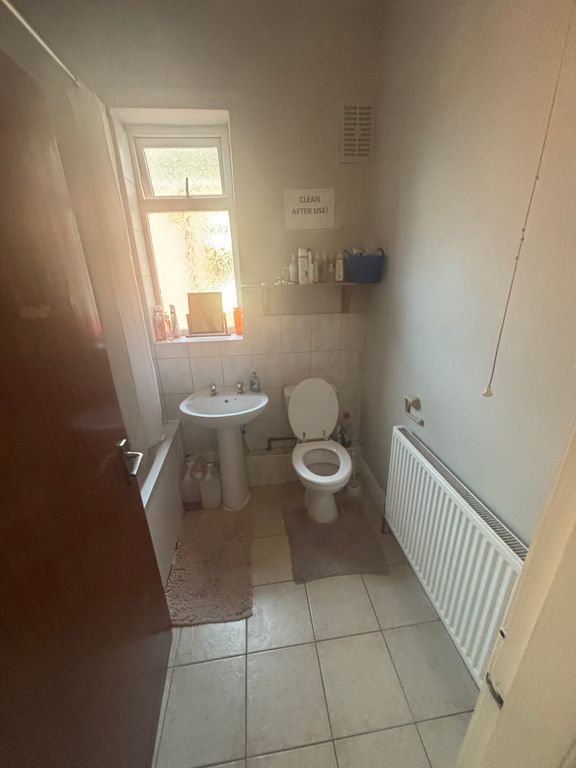 Property photo 3 of 4