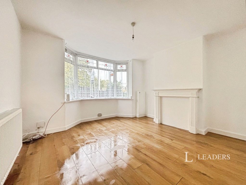 Property photo 3 of 8 Pbox-Img.Jpg