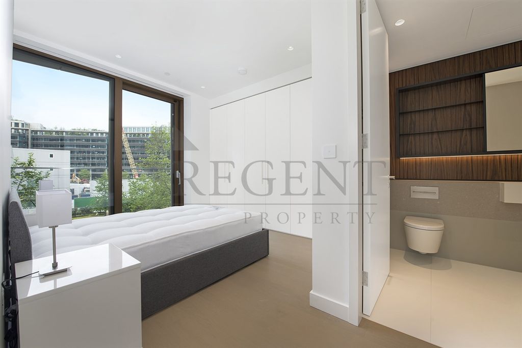 Property photo 3 of 10 Bedroom View To Bathroom