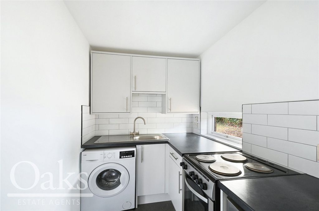 Property photo 2 of 8 Picture No. 05