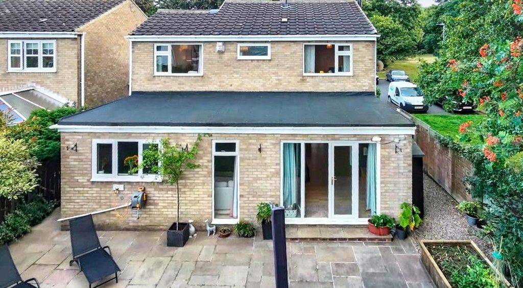 Property photo 2 of 36