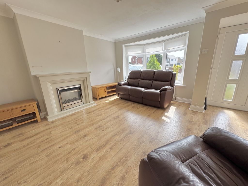 Property photo 3 of 11 Img_1648