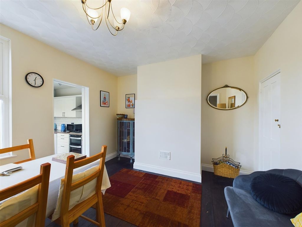 Property photo 3 of 19 Cam02546G0-Pr0017-Still014.Jpg