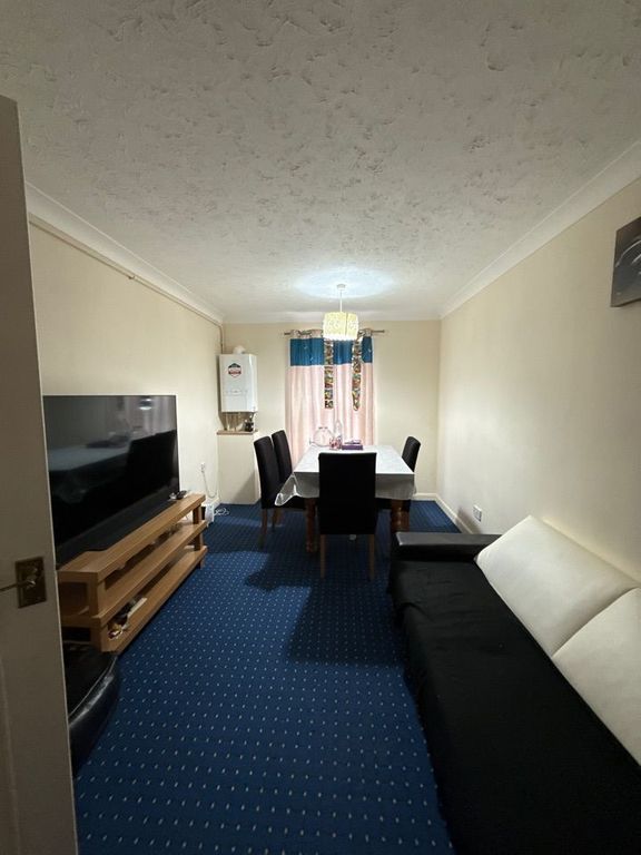 Property photo 1 of 3 Lounge- Flat 7