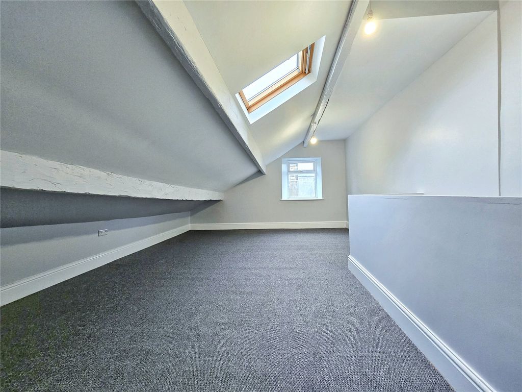 Property photo 2 of 14 Bedroom One