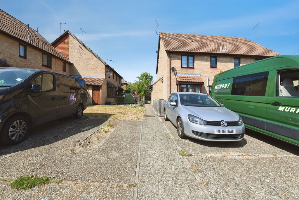 Property photo 2 of 12
