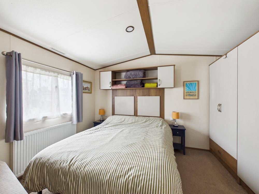 Property photo 2 of 12 Giraffe360-Still001