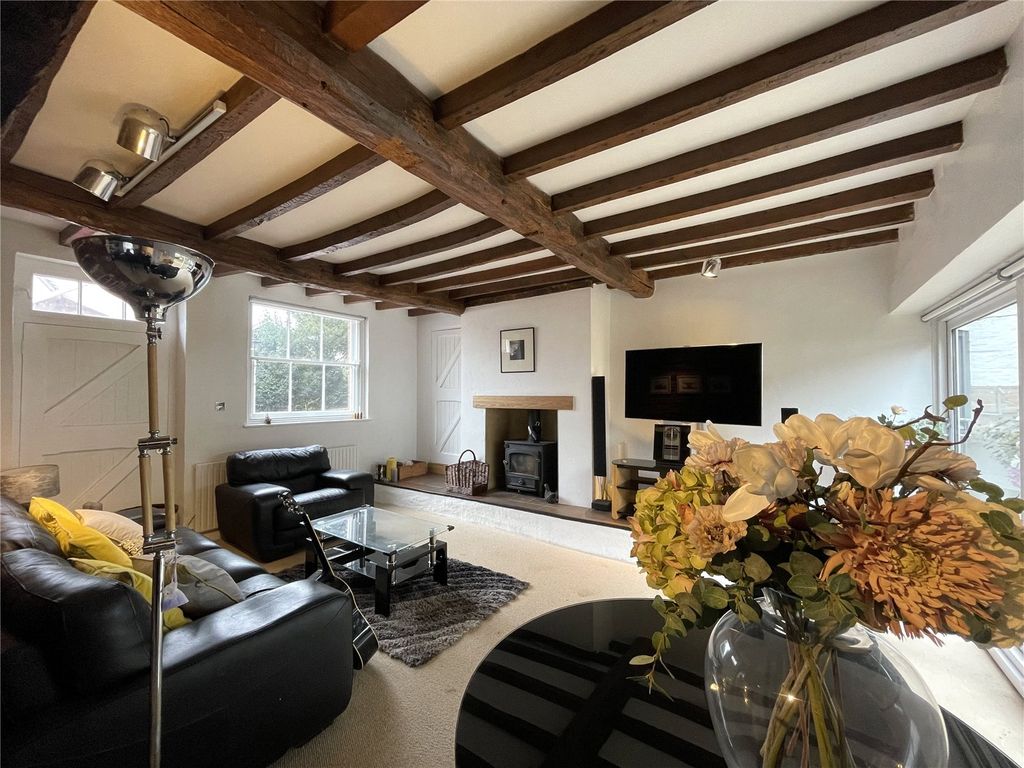 4 bed barn conversion for saleSandbourne Drive, Bewdley, Worcestershire DY12 photo 4