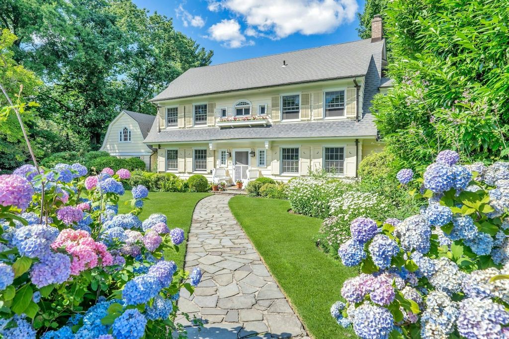 Property photo 1 of 20