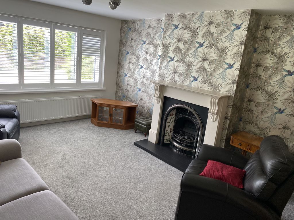 Property photo 2 of 17 Lounge A