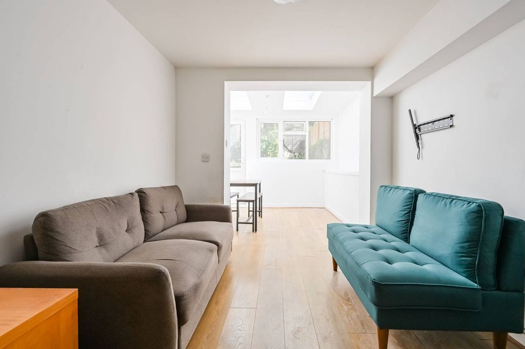 Property photo 2 of 15