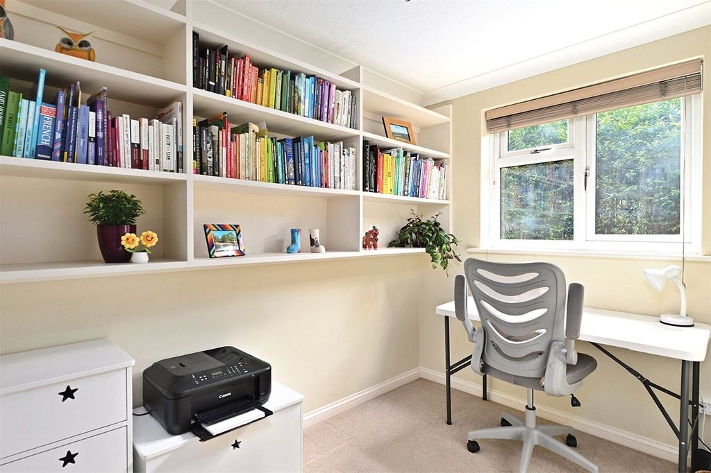 Property photo 3 of 19 Picture No. 12