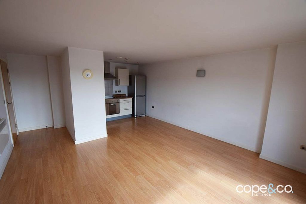 Property photo 2 of 10 4306072