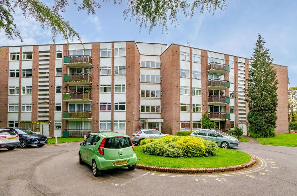 Property photo 1 of 9 External