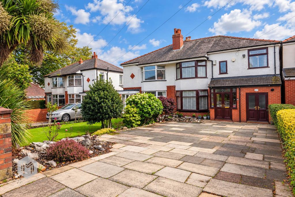 Property photo 1 of 31