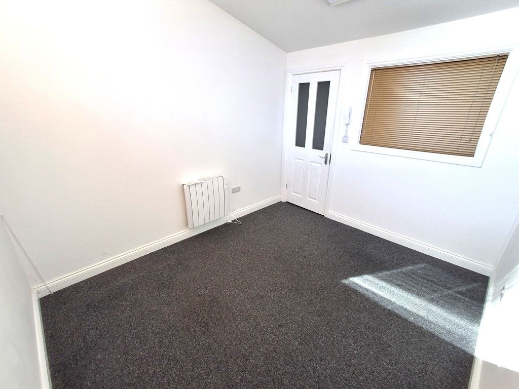 Property photo 2 of 5 Photo 5