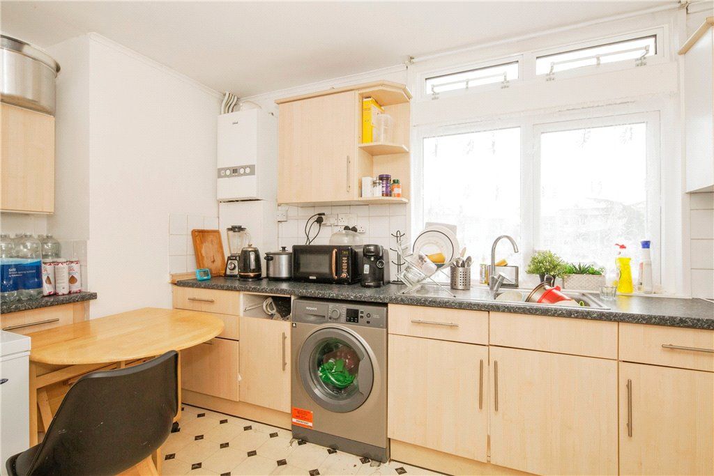 Property photo 2 of 17 Kitchen