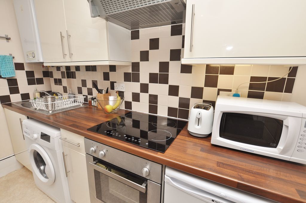 Property photo 2 of 7 Photo 02