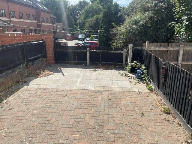 Property photo 3 of 5
