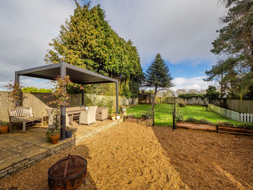 Property photo 1 of 20 17Groveside-15