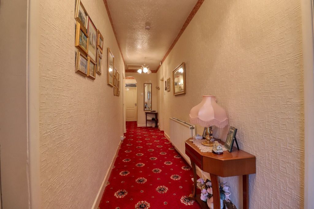 Property photo 2 of 15 Entrance Hall