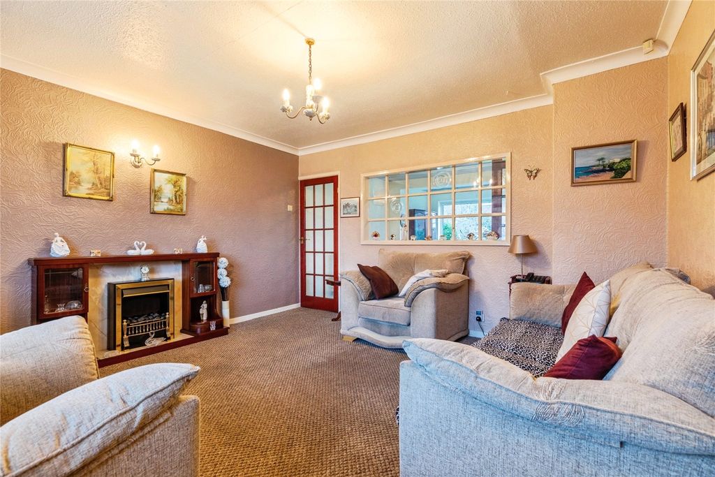 Property photo 2 of 21 Picture No. 11