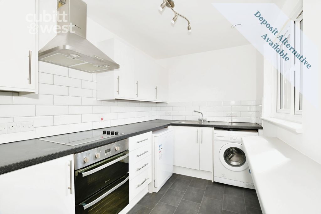 Property photo 3 of 8 Kitchen