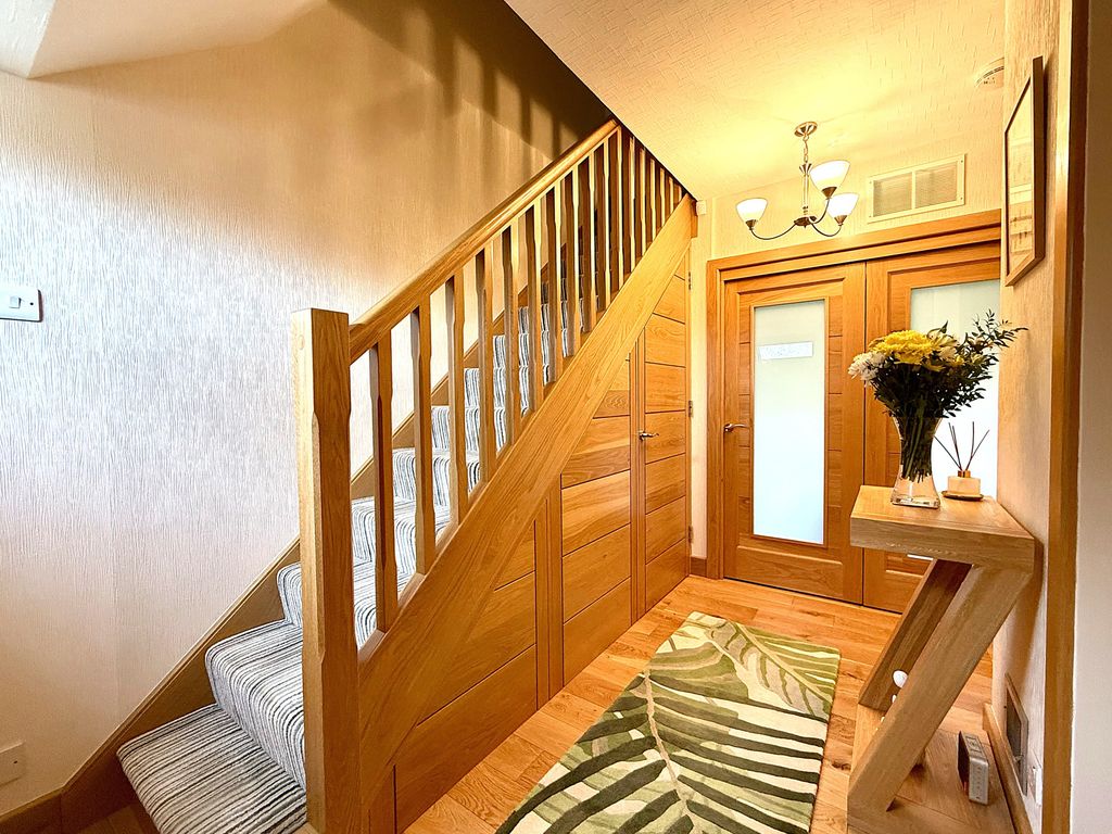 Property photo 2 of 46