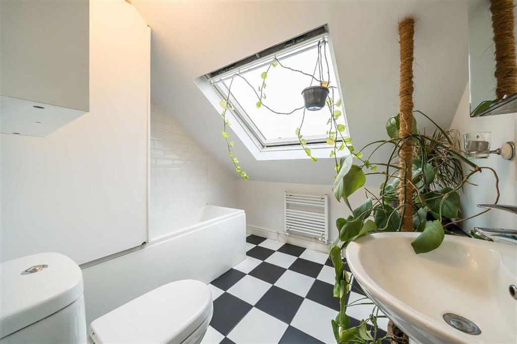 Property photo 2 of 6