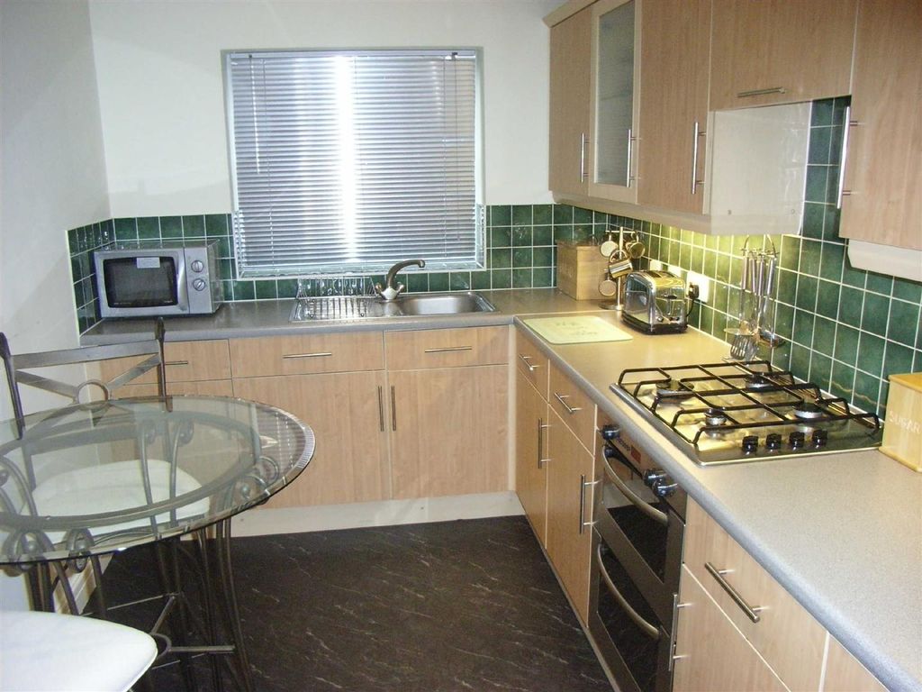 Property photo 3 of 6