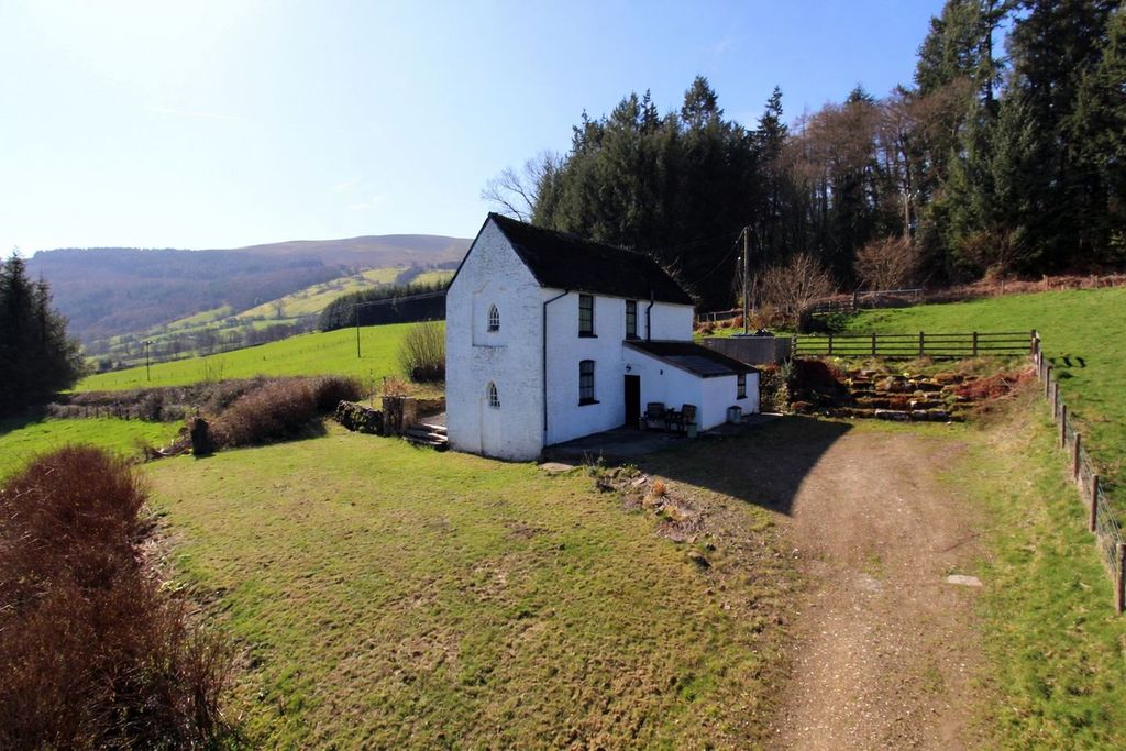 Property photo 1 of 21