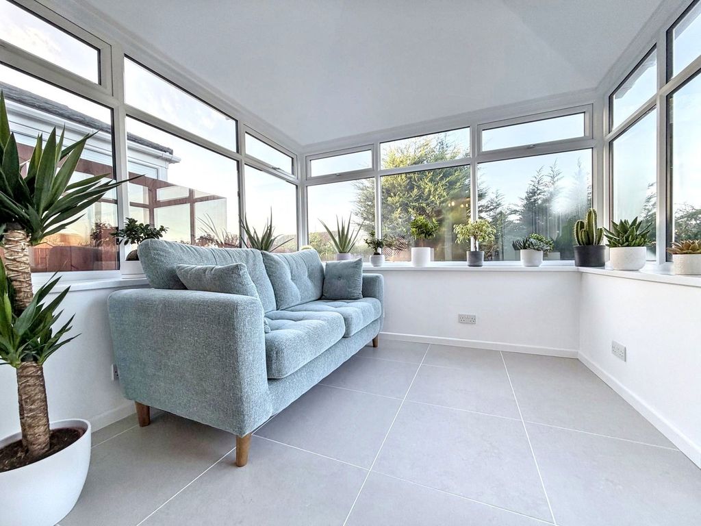 Property photo 3 of 27