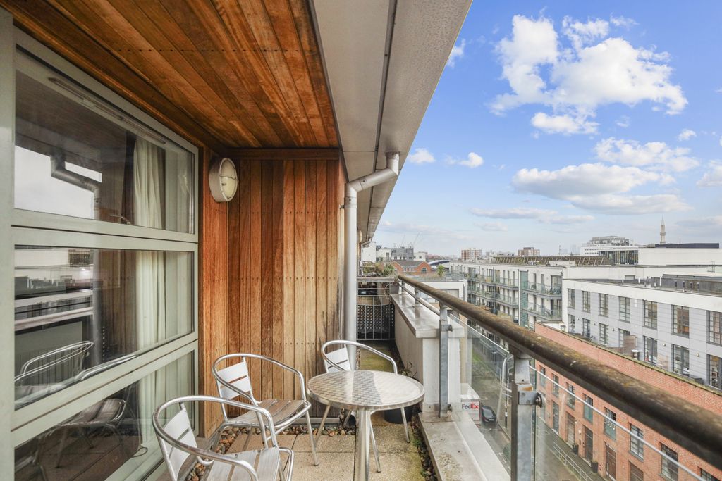 Property photo 3 of 20 Gallery