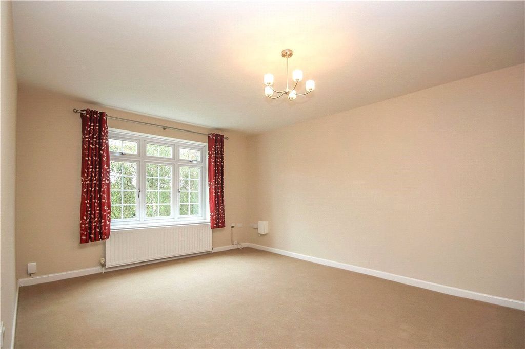 Property photo 2 of 9 Living Room