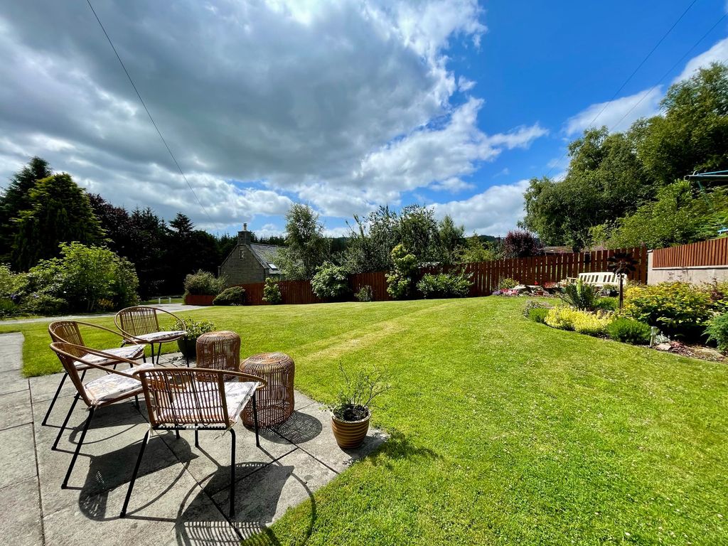 Property photo 3 of 28