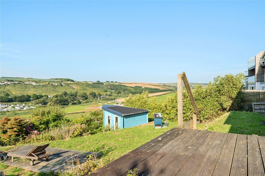 Property photo 3 of 12 Valley Views