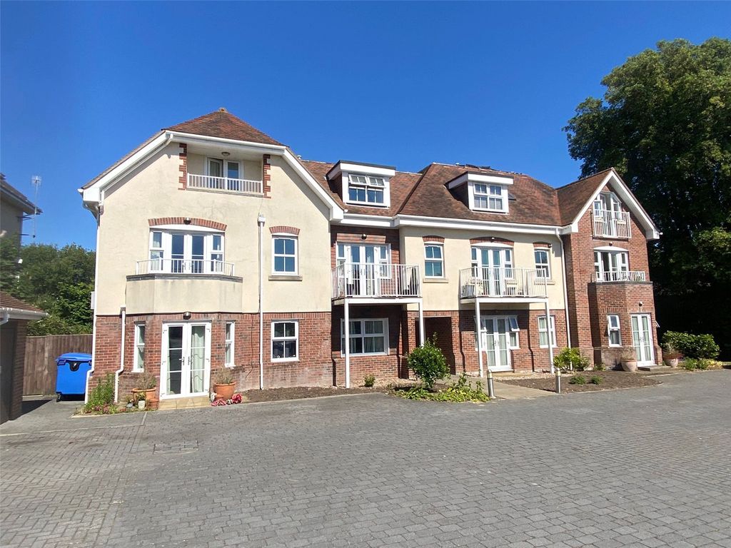 Property photo 1 of 10 Baytrees
