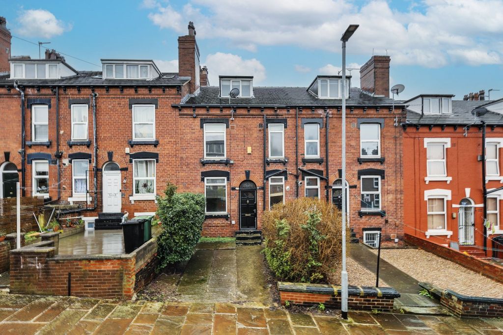 Property photo 1 of 14 Picture No. 16