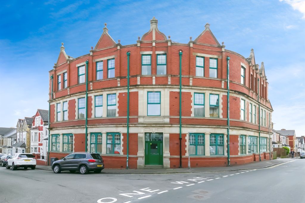 Property photo 1 of 13