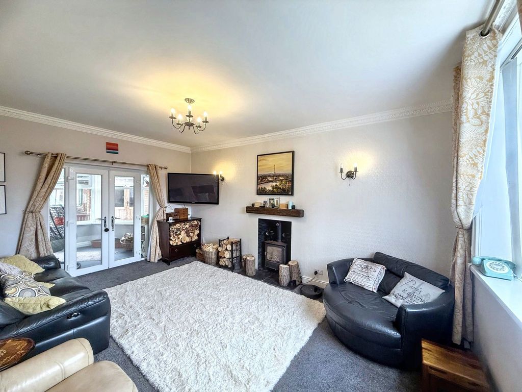 Property photo 3 of 26