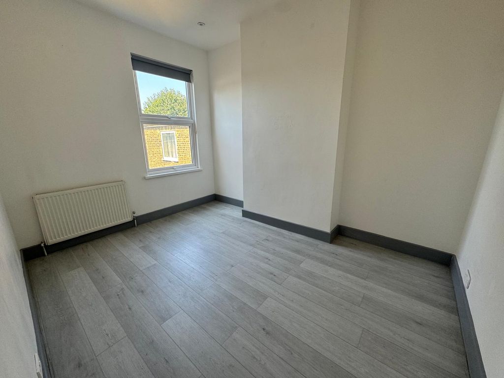Property photo 3 of 12 Gallery