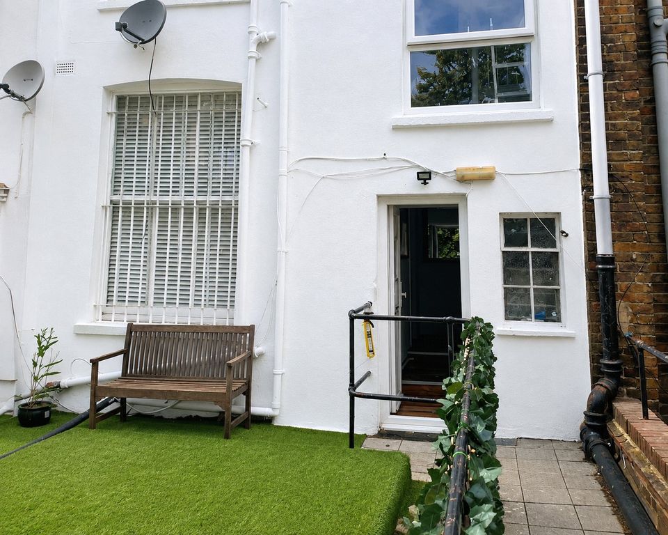 Property photo 1 of 7 Exterior