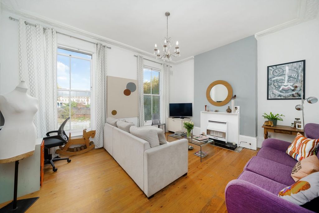 Property photo 2 of 6