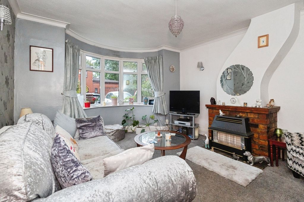 Property photo 2 of 17 Photo