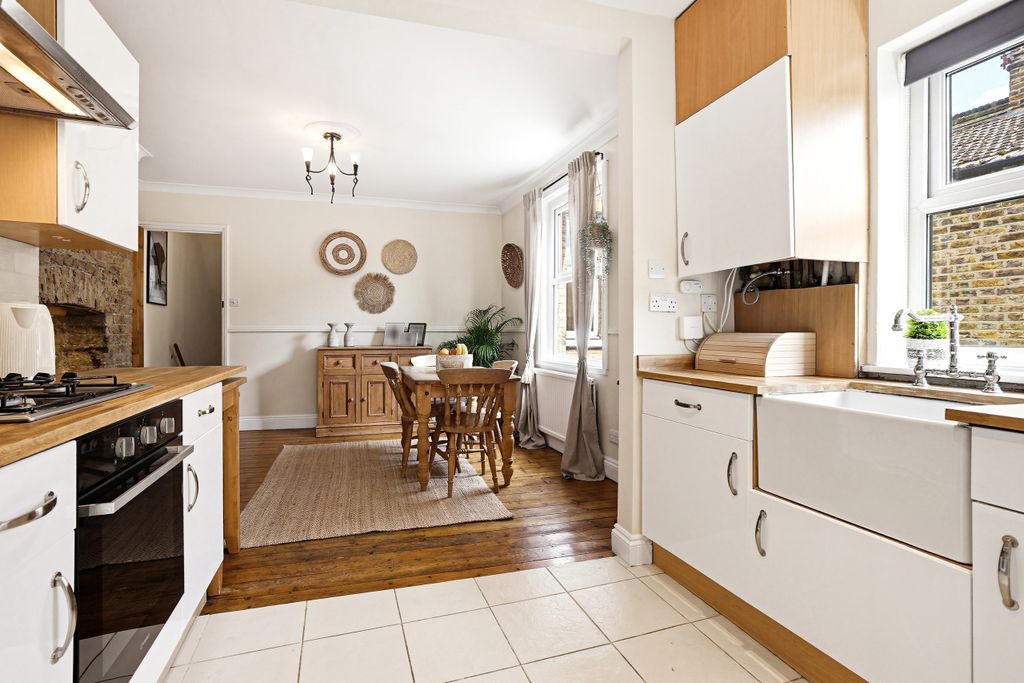 Property photo 1 of 23 Kitchen