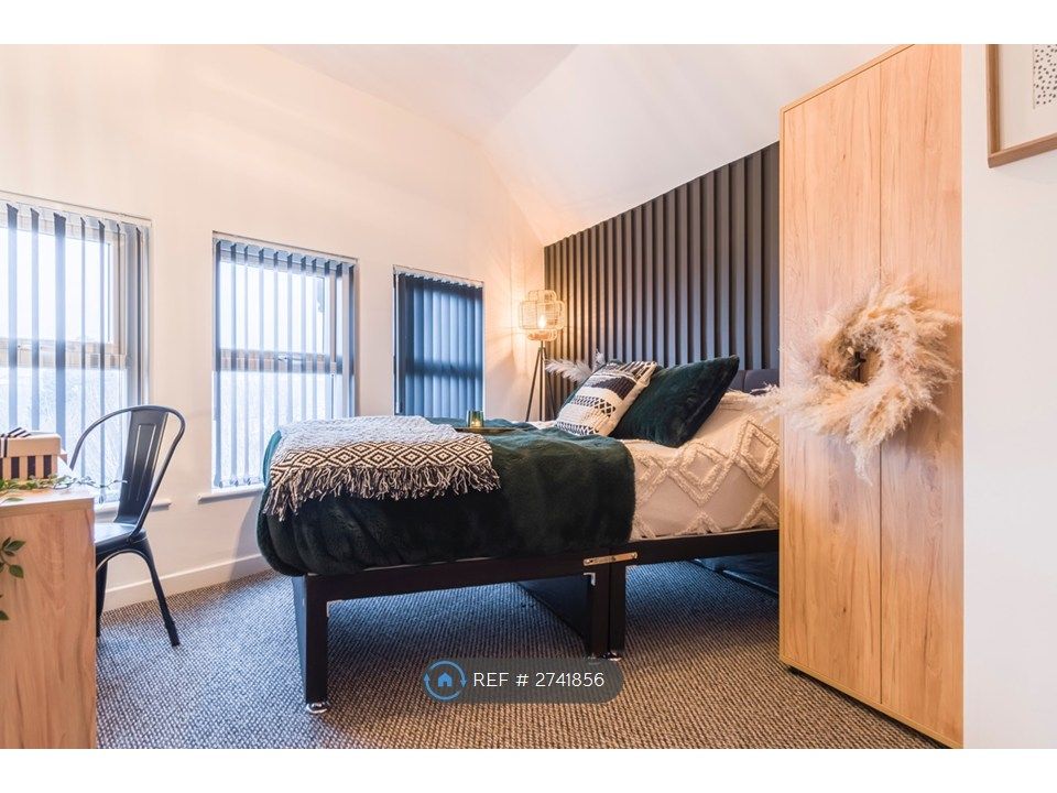 Property photo 3 of 21