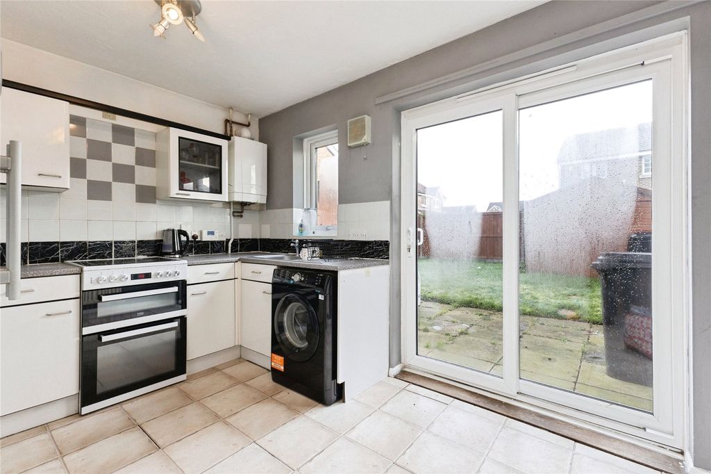 Property photo 2 of 13 Picture No. 16