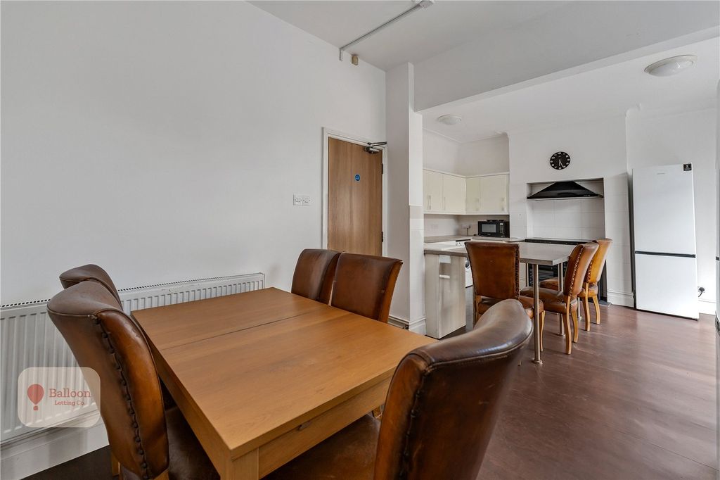 Property photo 2 of 29 Picture No. 41